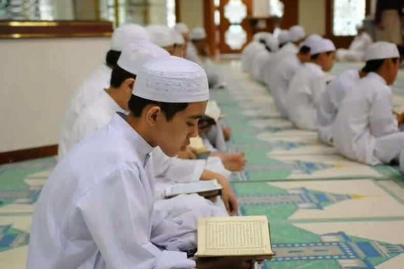 Tahfidz Quran sebagai Investasi Akhirat dan Dunia