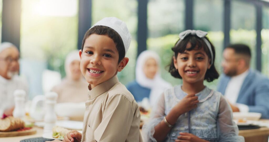 Keutamaan Menyantuni Anak Yatim